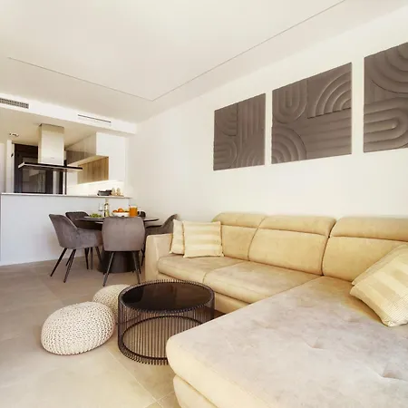 Nerea Beachfront Direct Access Appartement