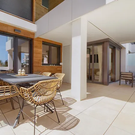 Appartement Nerea Beachfront Direct Access